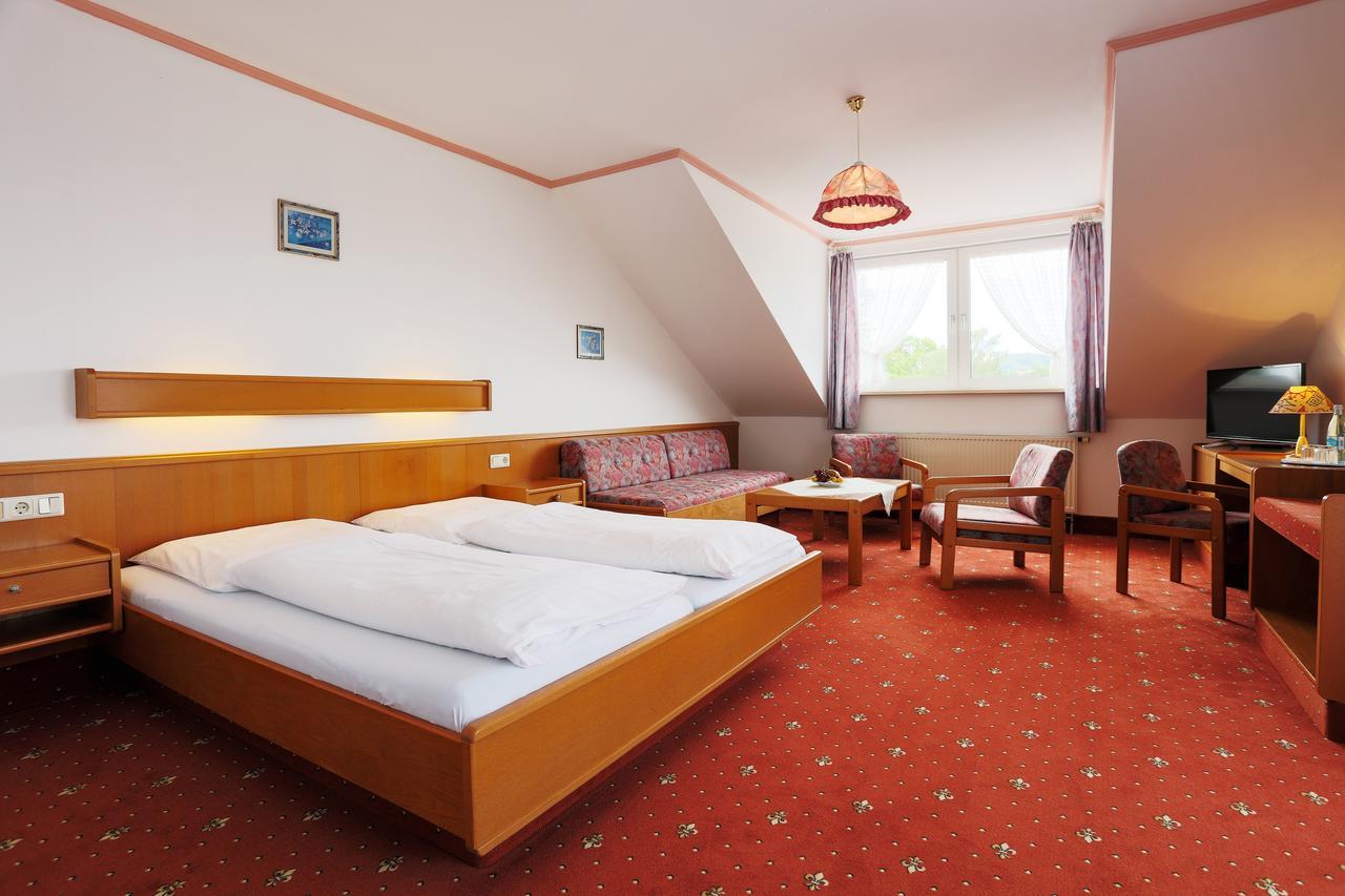 Sattelbogener Hof Hotel Traitsching Eksteriør billede